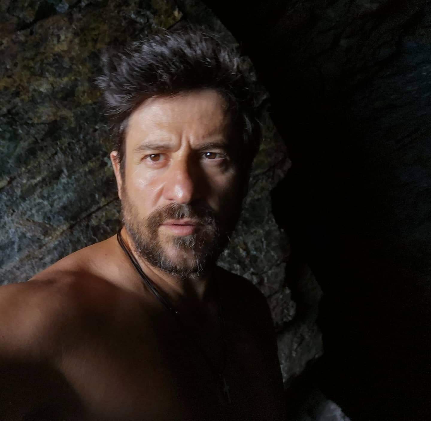 亚历克斯·吉奥古利斯的写真