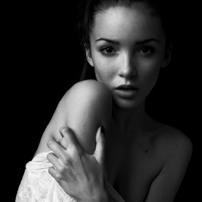 麦迪森·亚萨尼的写真