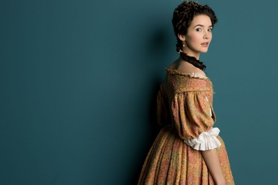 麦迪森·亚萨尼的写真-一朵蠢洁的茉莉花