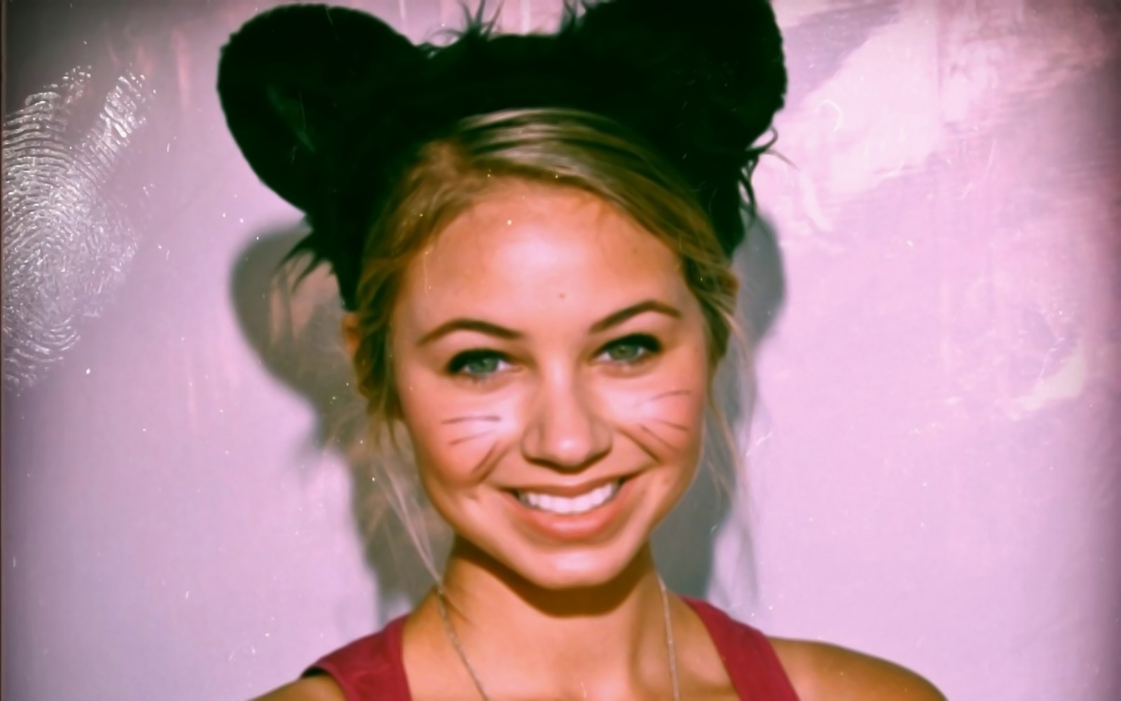 阿伊拉·科尔的写真