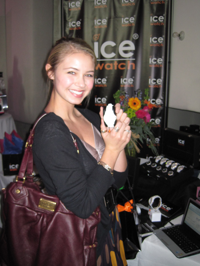 阿伊拉·科尔的写真