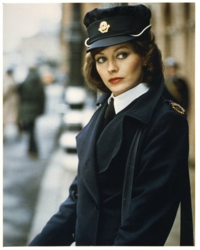 莱斯利-安·唐恩的写真