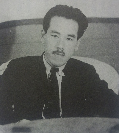 伊丹万作的写真-名导演也是出色剧作家...