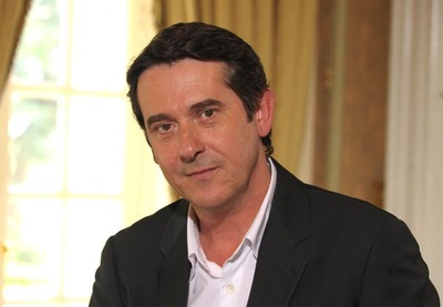 艾德里安·鲁基斯的写真