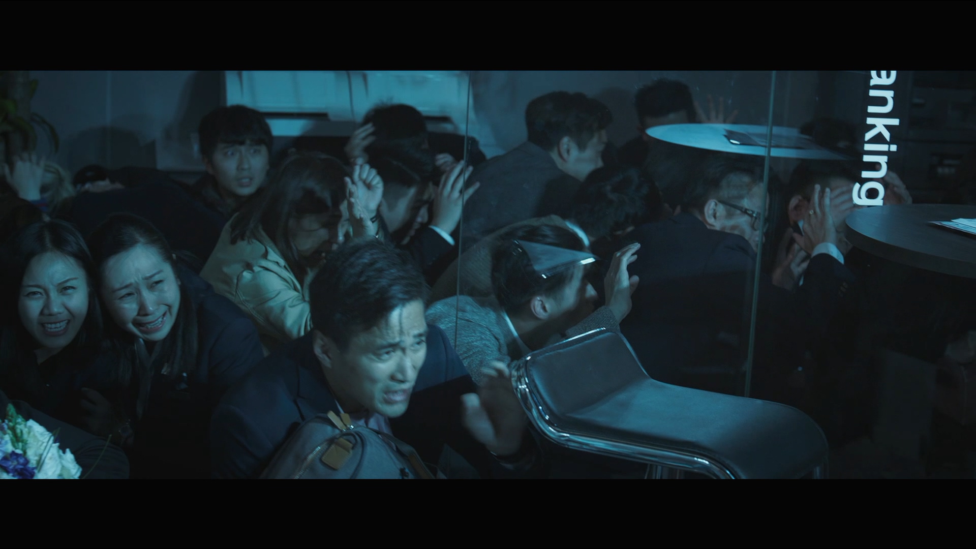 吴香伦的写真-《肥龍過江》