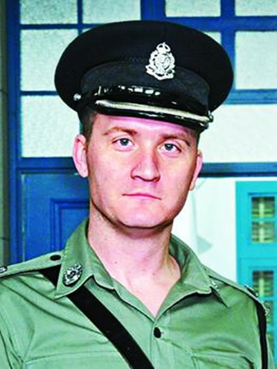 布伟杰的写真-《荃加福祿壽探案》飾...