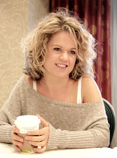 西妮德·基南的写真