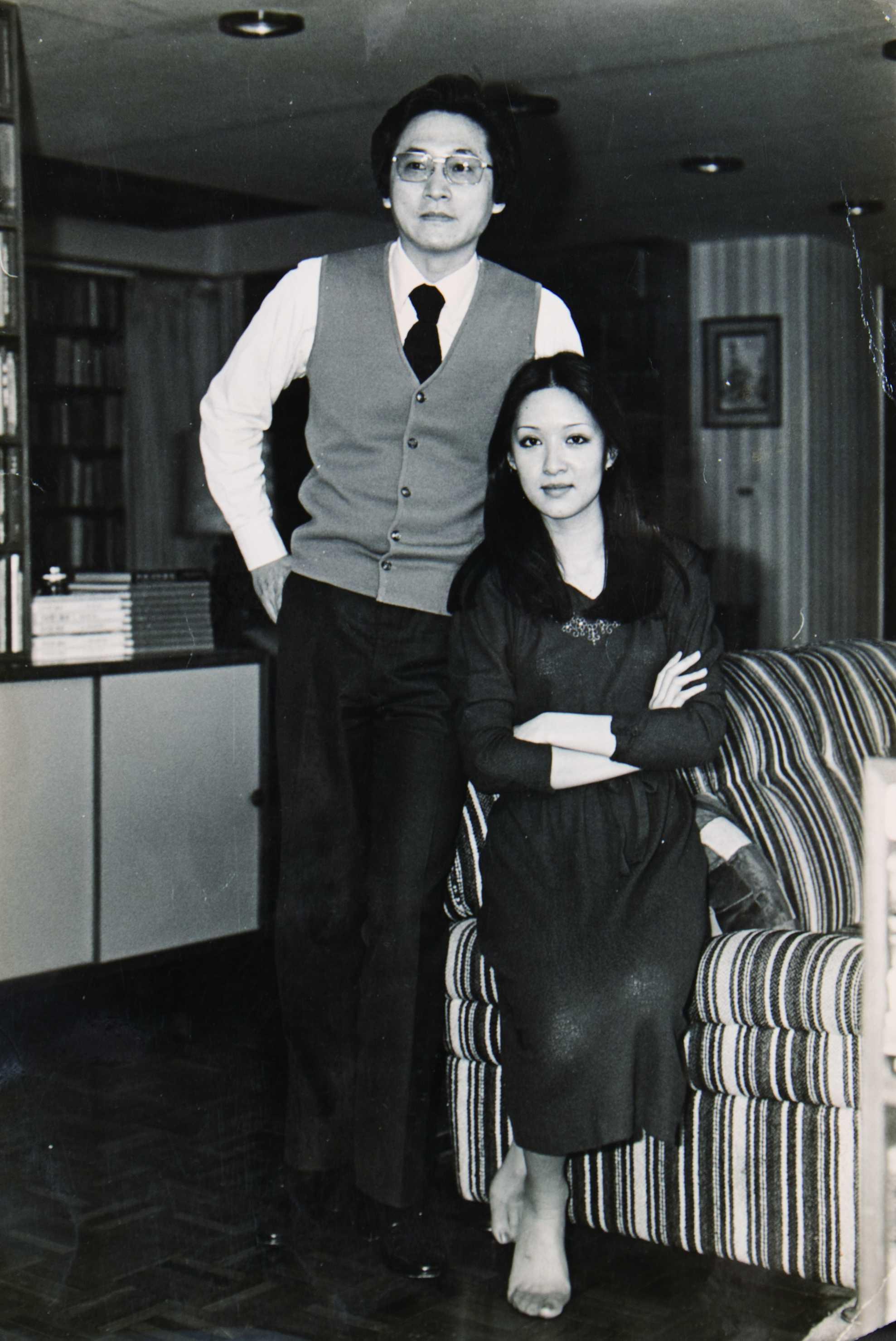 李敖的写真-才子佳人，昔日书房。