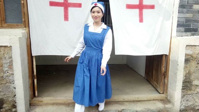 杨舒米的写真-护士装扮