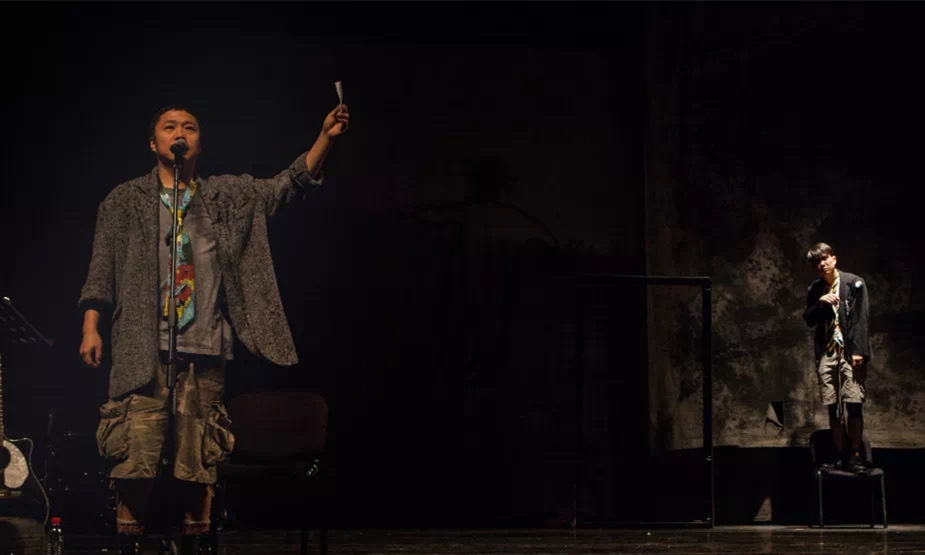 刘晓晔的写真-《两只狗的生活意见》...