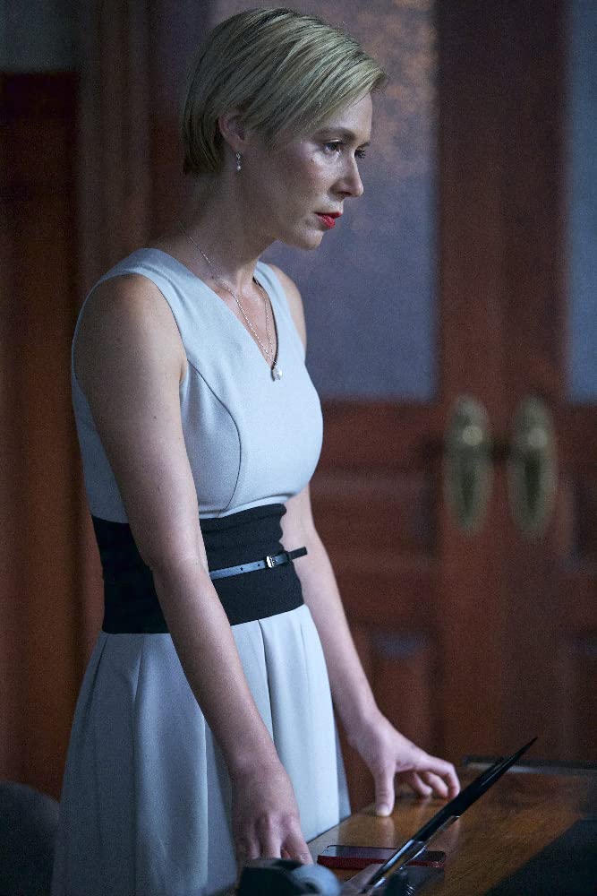 莉莎·维尔的写真-How to Get Away with ...