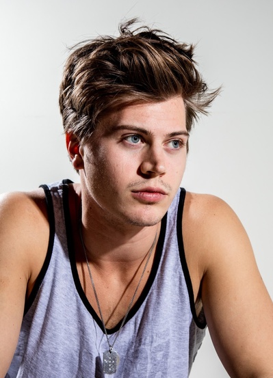 坦纳·斯泰恩的写真