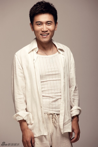 宋允皓的写真-宋柳纯白写真尽显轻熟...
