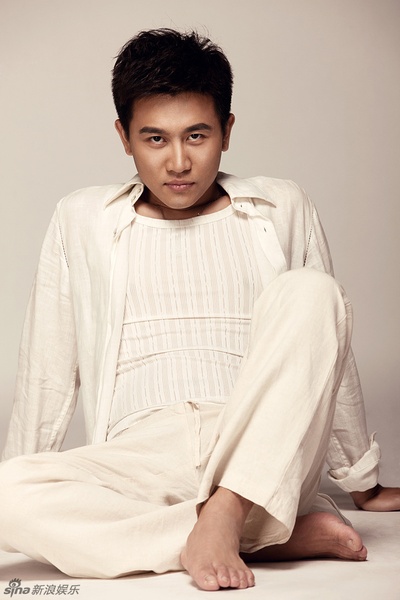 宋允皓的写真-宋柳纯白写真尽显轻熟...