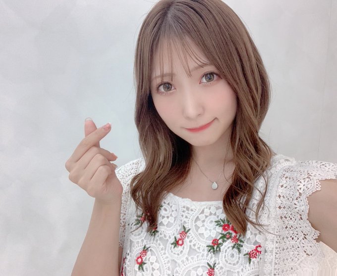 白石晴香的写真