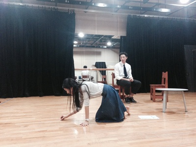 申譞洙的写真-话剧《受伤的位置》