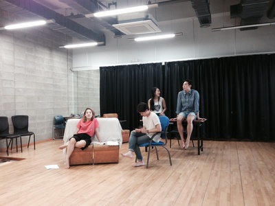 申譞洙的写真-话剧《受伤的位置》