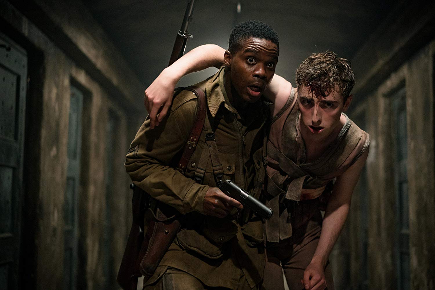 多米尼克·阿普尔怀特的写真