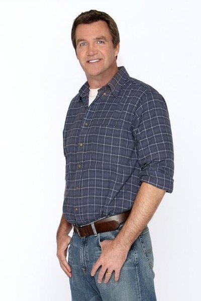 尼尔·弗林的写真-尼尔·福林在左右不逢...