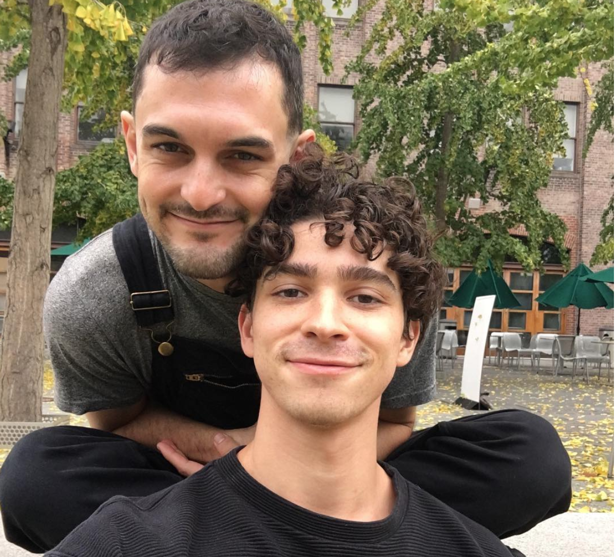 韦斯莱·泰勒的写真-和未婚夫Isaac Powell