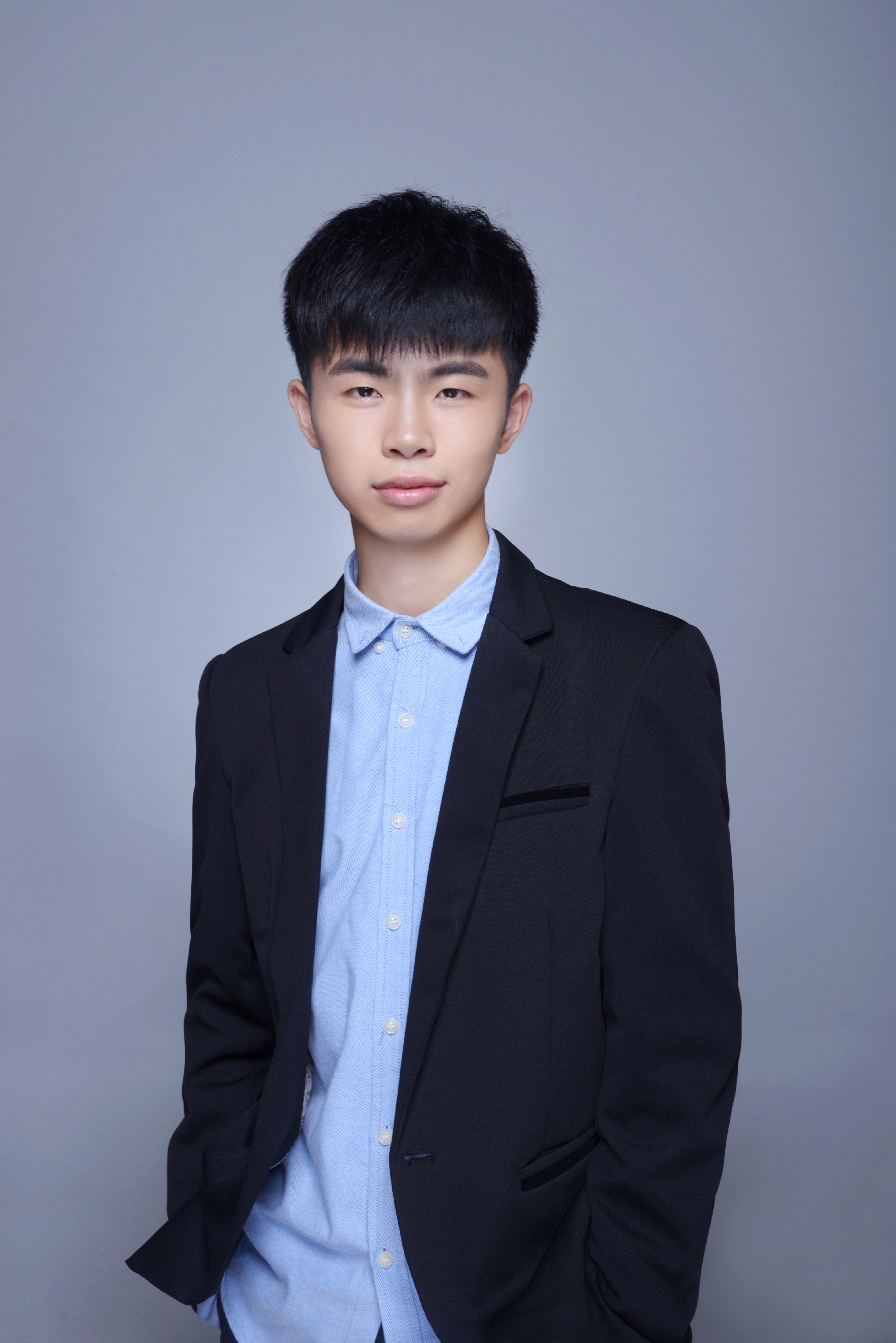 李泽宁的写真-李泽宁形象照