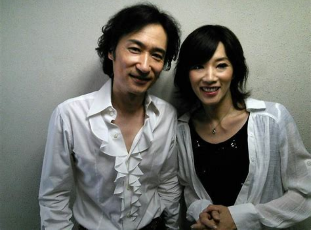 东仪秀树的写真