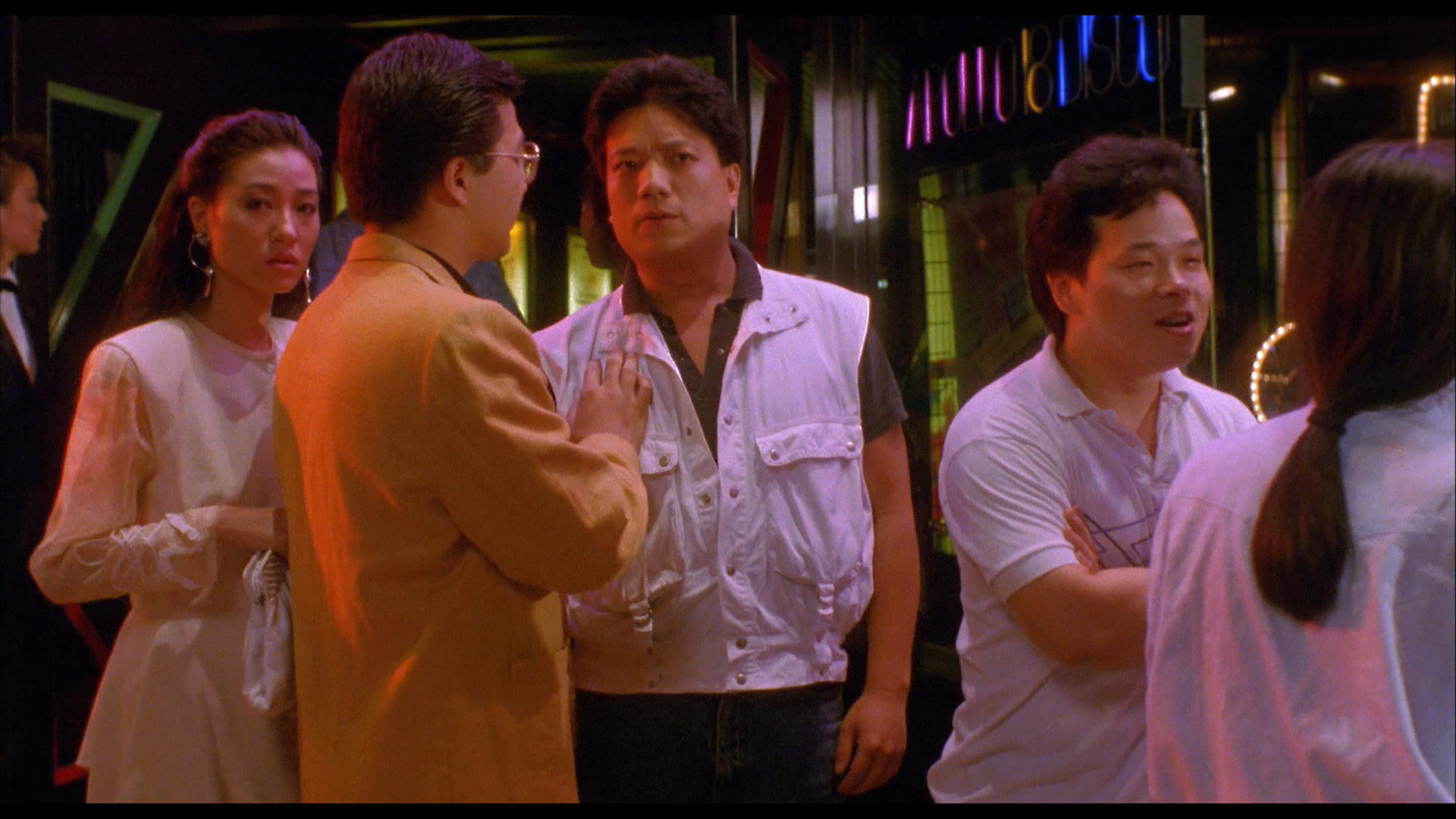 华忠男的写真-《鬼新娘》