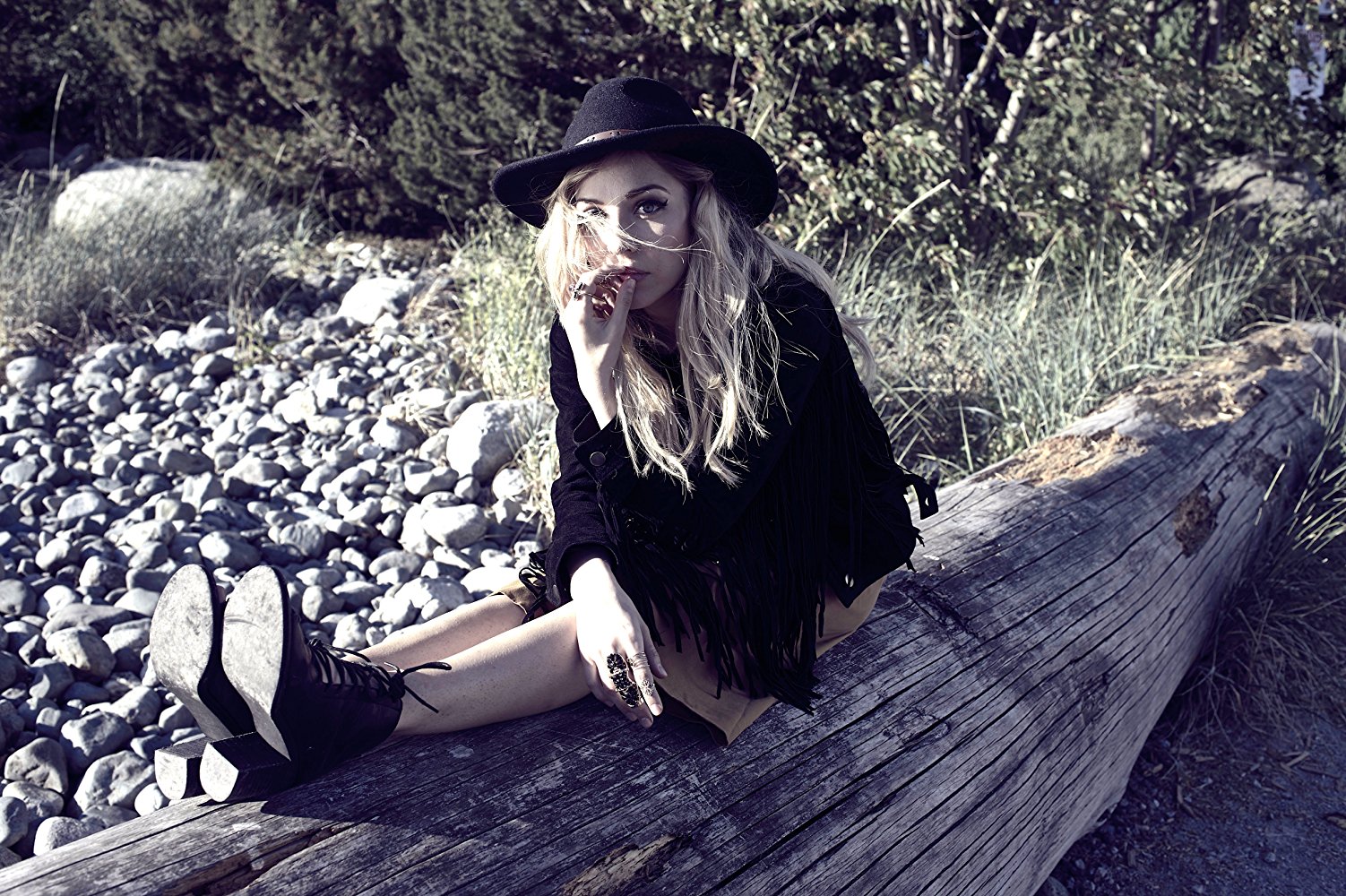 麦肯齐·波特的写真-这张拍的很有感觉