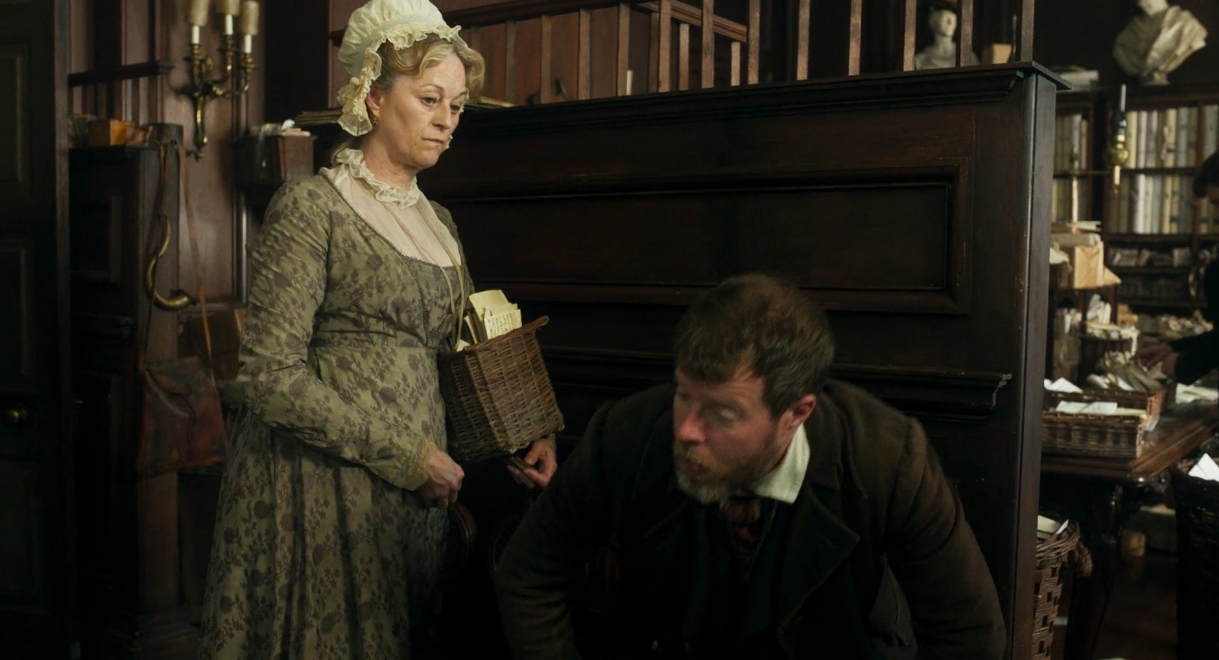 丽丝·麦克伦尼的写真-2018《彼得卢》内政...