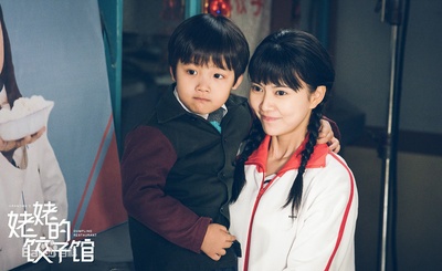 徐艺方的写真-上传者；Warren Mark