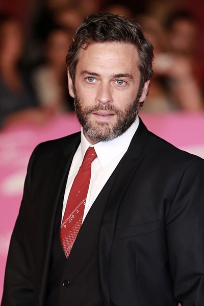 马西莫·波吉欧的写真