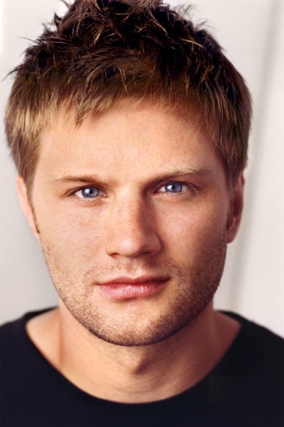 迈克尔·奥博霍尔茨的写真