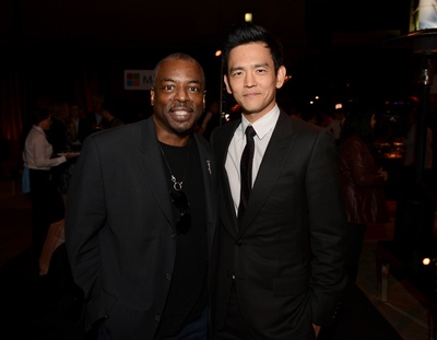 莱瓦尔·伯顿的写真