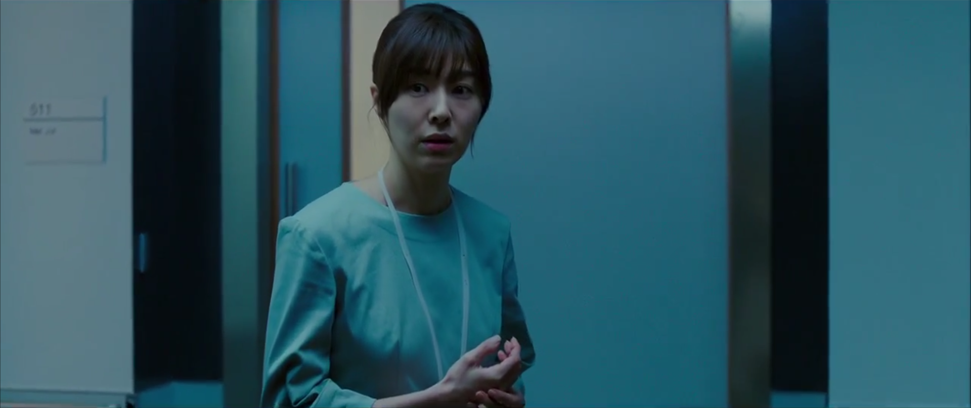 朴敏贞的写真-real 饰演 护士