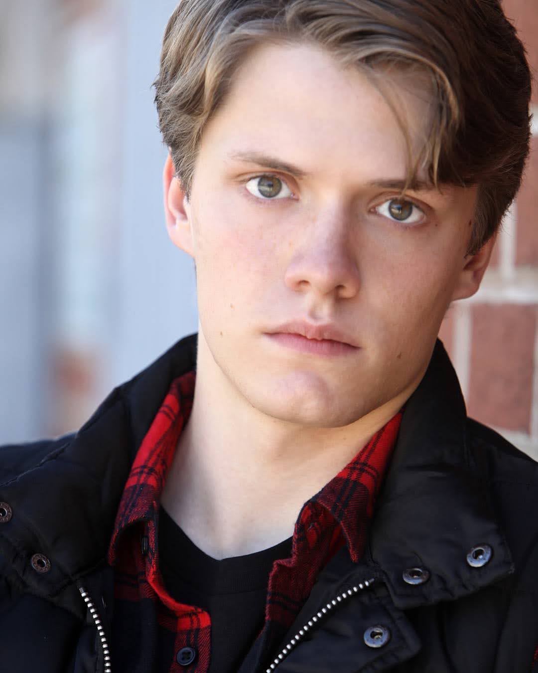 丹尼尔·尼尔森的写真