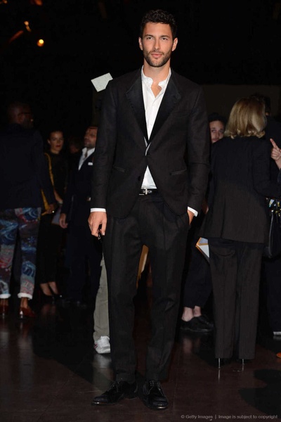 诺亚·米尔斯的写真