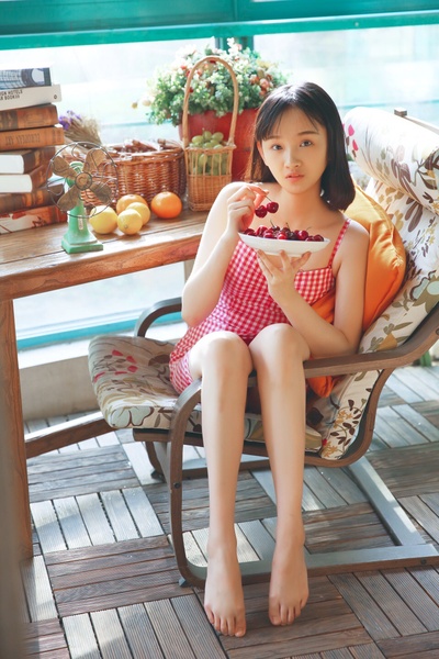 梁宝羚的写真-梁宝羚