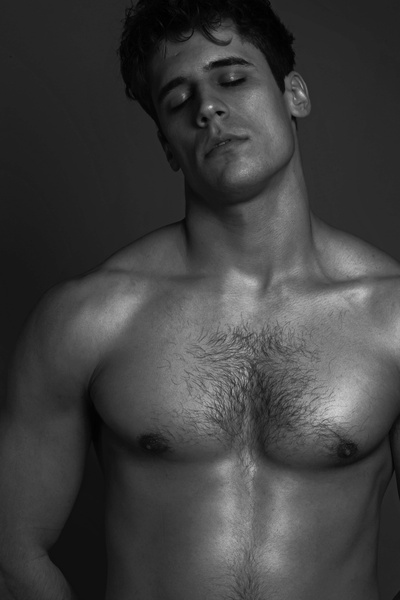 马丁尼奥·里瓦斯的写真