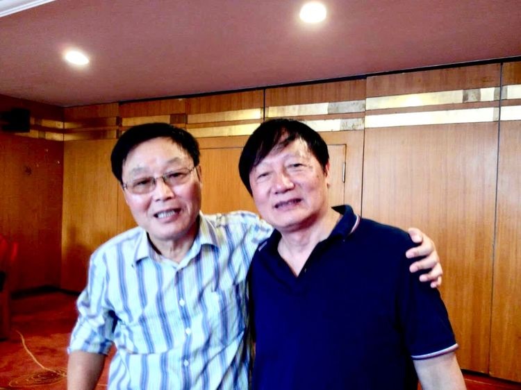 王又龙的写真-李新章与王又龙https://...