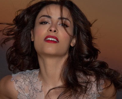 雅思敏·艾尔马斯里的写真