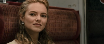 卡拉·托恩顿的写真