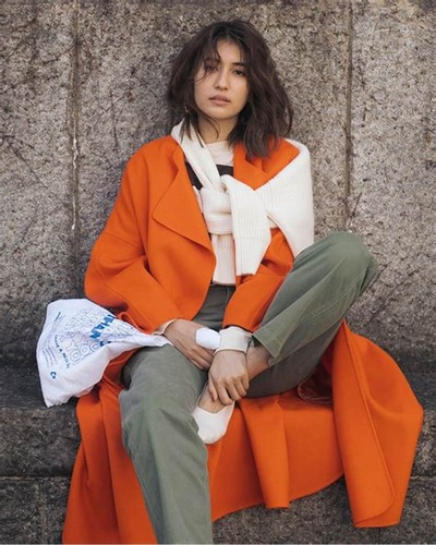 有末麻佑子的写真