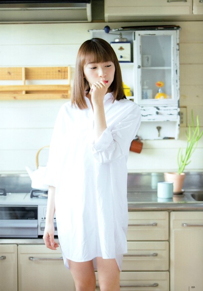 佐藤诗织的写真