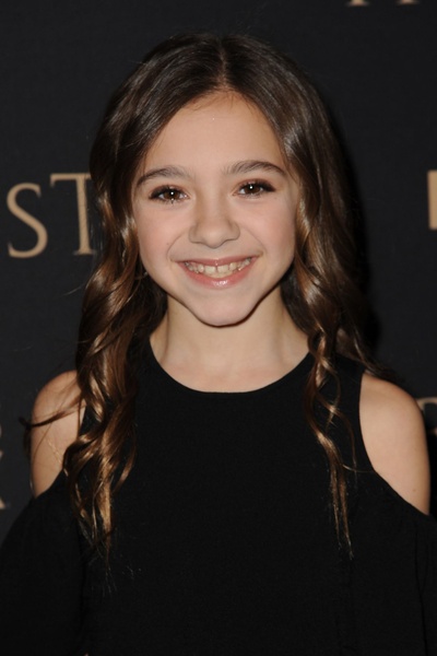 奥利维亚·爱德华的写真