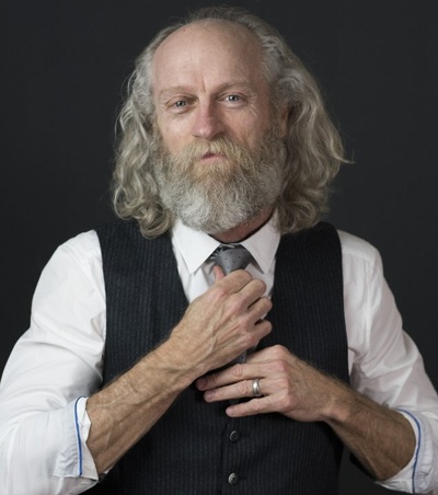 拉塞尔·霍奇金森的写真