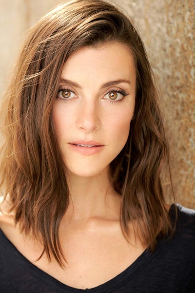 艾玛·拉哈娜的写真-Emma Lahana