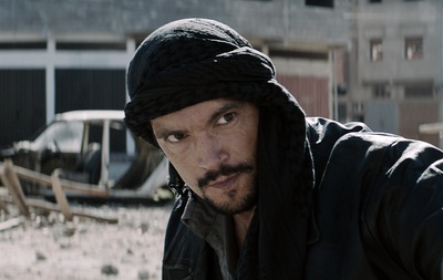 米多·哈马达的写真