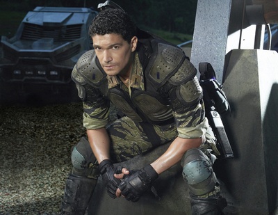 米多·哈马达的写真