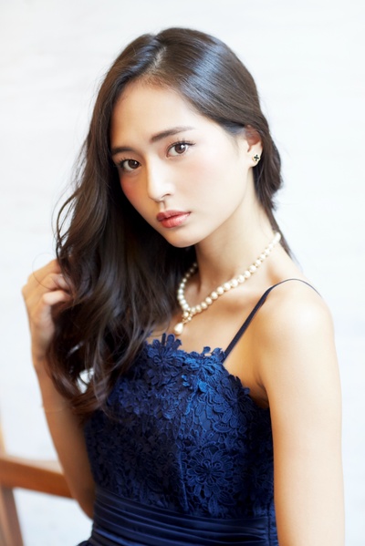 山贺琴子的写真