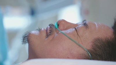 张永健的写真-张永健大叔饰演外科风...